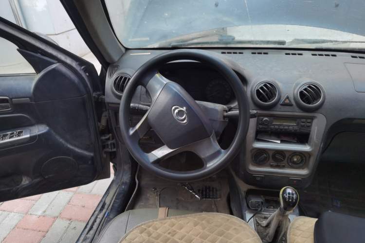Used Geely Auto Liberty Ship 2012 1.3L Manual Fashion II Steering Wheel