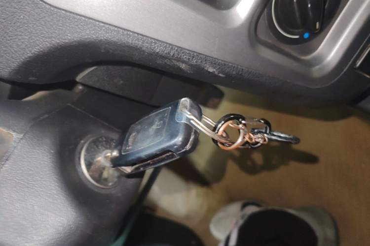 Used Geely Auto Liberty Ship 2012 1.3L Manual Fashion II Vehicle Key