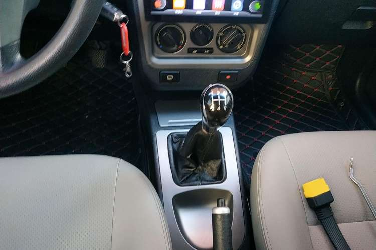 Used Geely Auto Liberty Ship 2012 1.3L Manual Fashion II Gear Lever