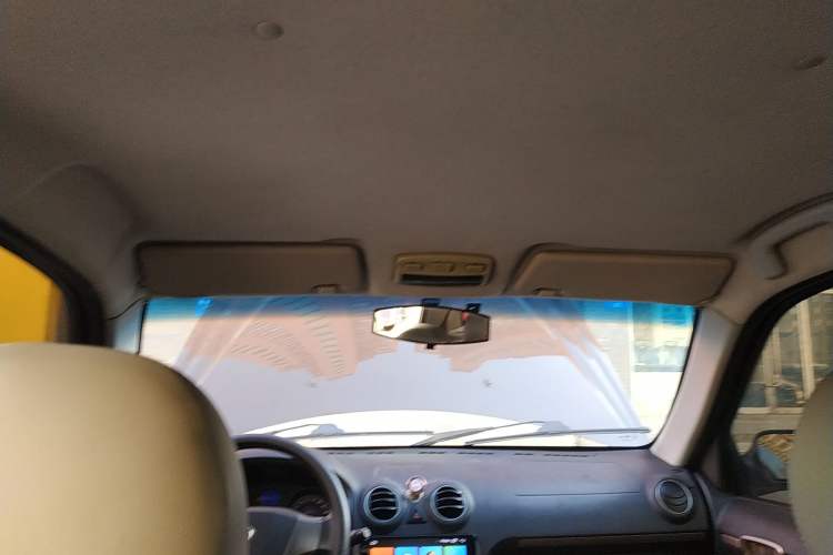 Used Geely Auto Liberty Ship 2012 1.3L Manual Fashion II Headliner