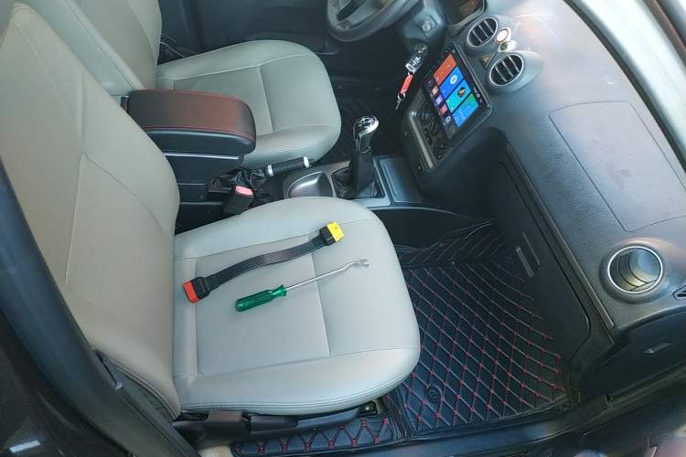 Used Geely Auto Liberty Ship 2012 1.3L Manual Fashion II Right Front Seat