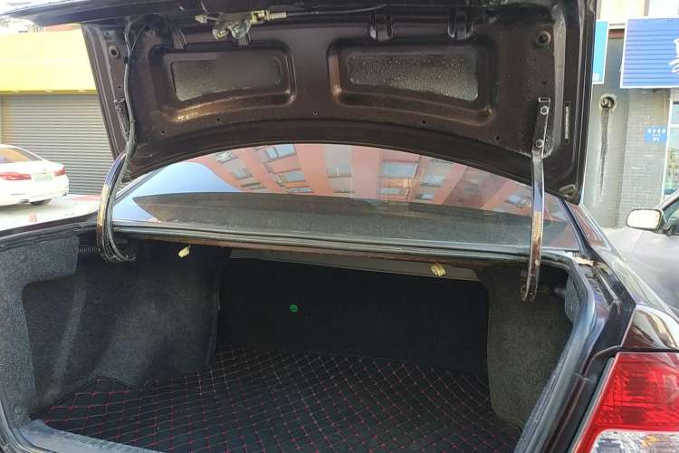 Used Geely Auto Liberty Ship 2012 1.3L Manual Fashion II Trunk