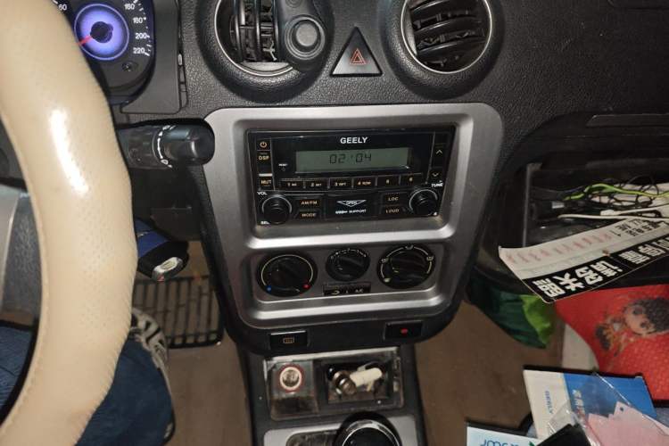 Used Geely Auto Liberty Ship 2012 1.3L Manual Fashion II Audio And AC Panel