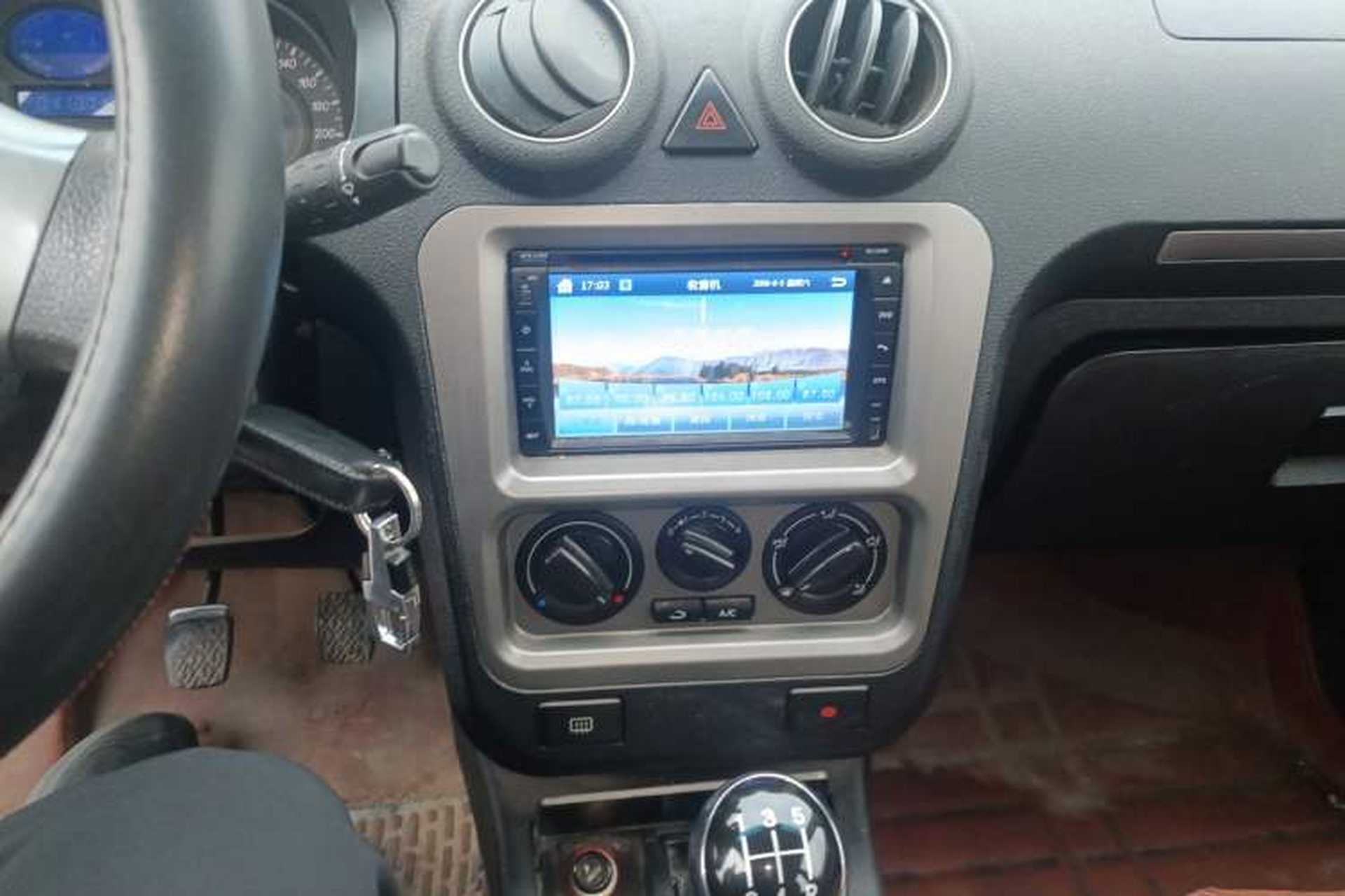 Used Geely Auto Liberty Ship 2012 1.3L Manual Fashion II Audio And AC Panel