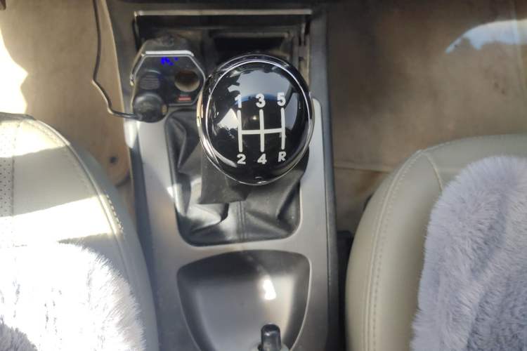 Used Geely Auto Liberty Ship 2012 1.3L Manual Fashion II Gear Lever