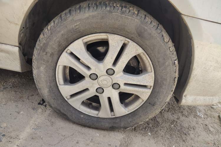 Used Geely Auto Liberty Ship 2012 1.3L Manual Fashion II Right Front Wheel Hub