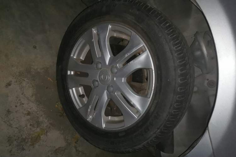 Used Geely Auto Liberty Ship 2012 1.3L Manual Fashion II Right Front Wheel Hub