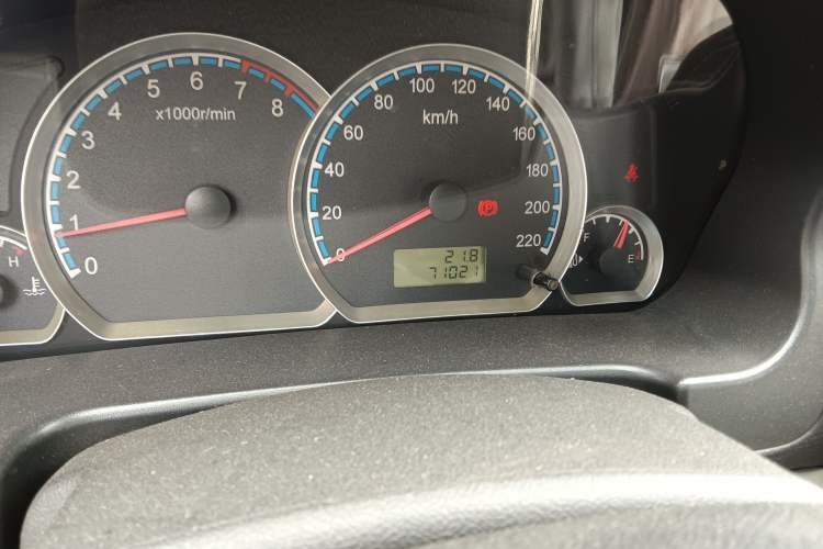Used Geely Auto Liberty Ship 2013 1.0L Manual Overdrive Model Odometer Close Up