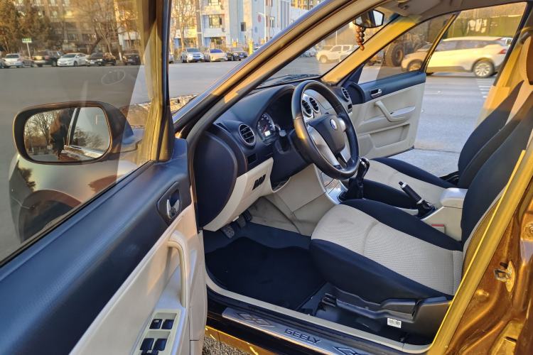 Used Geely Auto Liberty Ship 2015 1.3L Manual Happiness Model Interior 2