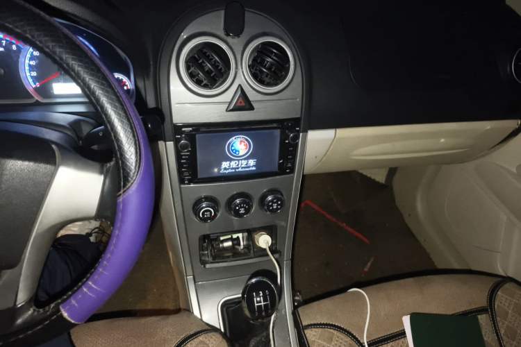 Used Geely Auto Liberty Ship 2015 1.3L Manual Happiness Model Audio And AC Panel
