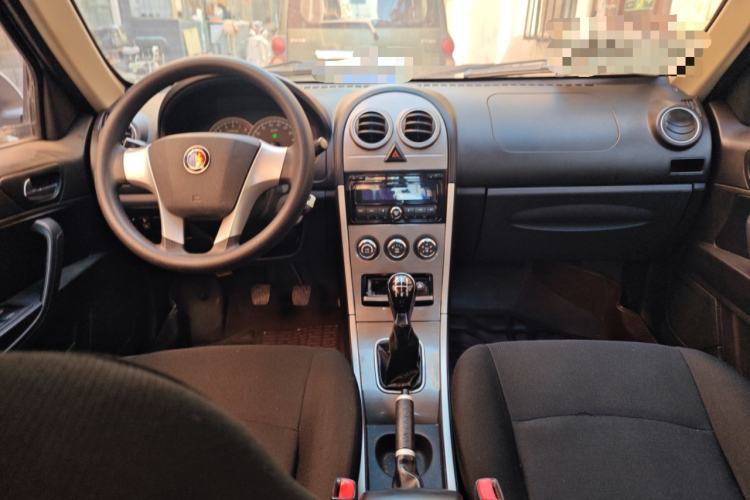 Used Geely Auto Liberty Ship 2015 1.3L Manual Wealthy Edition Center Console