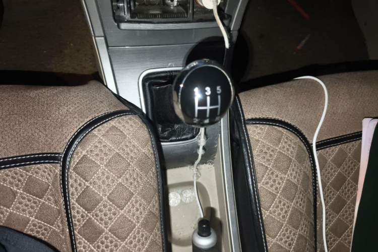 Used Geely Auto Liberty Ship 2015 1.3L Manual Happiness Model Gear Lever