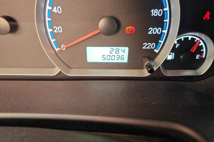Used Geely Auto Liberty Ship 2015 1.3L Manual Wealthy Edition Odometer Close Up