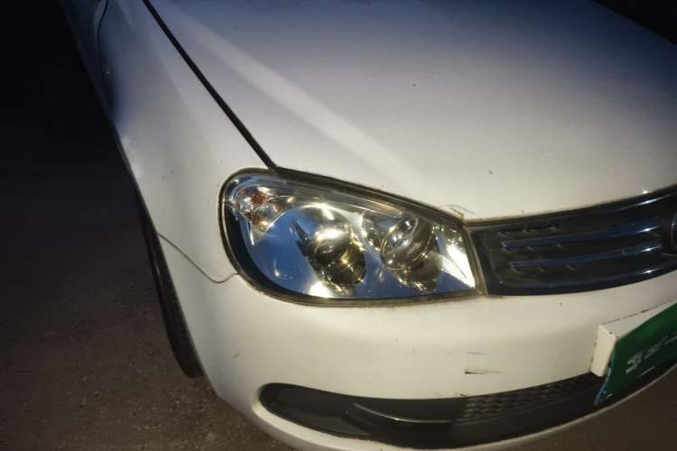 Used Geely Auto Liberty Ship 2015 1.3L Manual Happiness Model Right Front Headlight