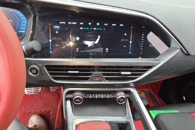 Used Geely Auto Monjaro 2019 350T Dark Knight Limited Edition Audio And AC Panel