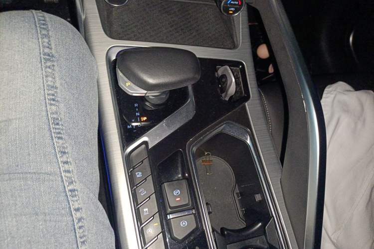 Used Geely Auto Monjaro 2019 Facelift 300T Yaxingzhe Gear Lever