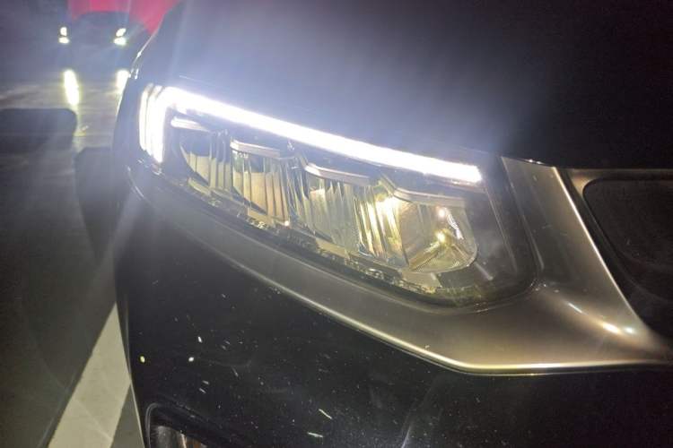 Used Geely Auto Monjaro 2019 300T YAOXINGZHE Right Front Headlight