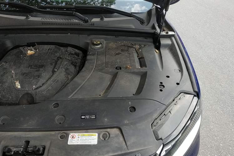 Used Geely Auto Monjaro 2019 300T YAOXINGZHE Engine Bay Left