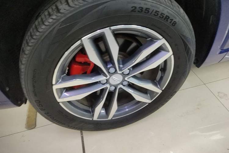 Used Geely Auto Monjaro 2019 Facelift 350T YAOXINGZHE Left Front Wheel Hub