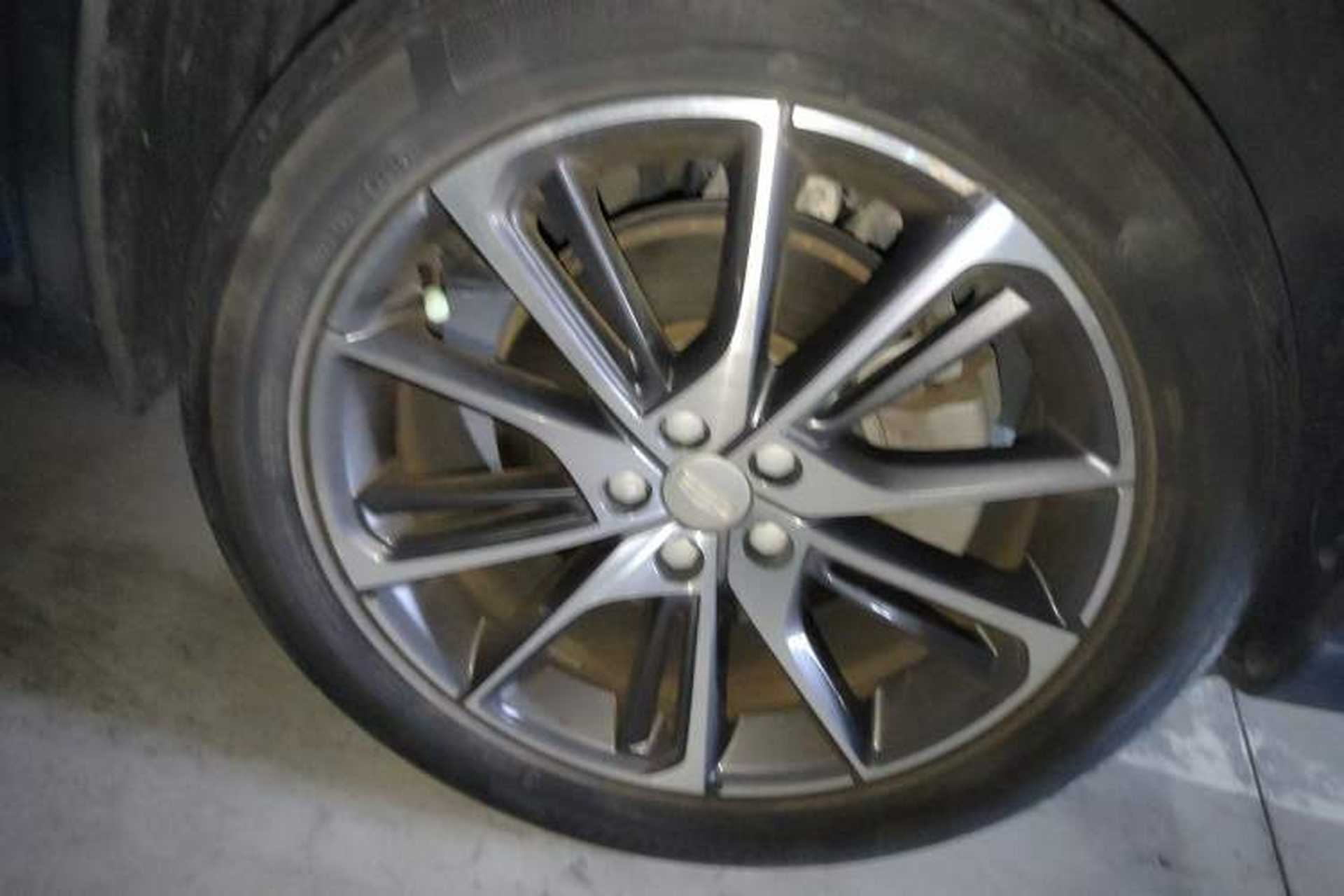 Used Geely Auto Monjaro 2019 300T YAOXINGZHE Right Front Wheel Hub