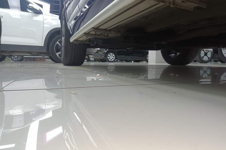 Used Geely Auto Monjaro 2019 350T Explorer Right Side Sill