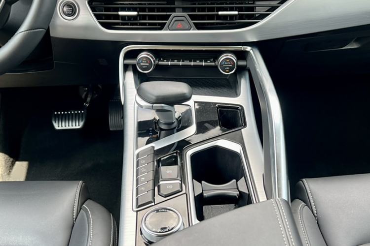 Used Geely Auto Monjaro 2019 Facelift 300T Yaxingzhe Interior 5