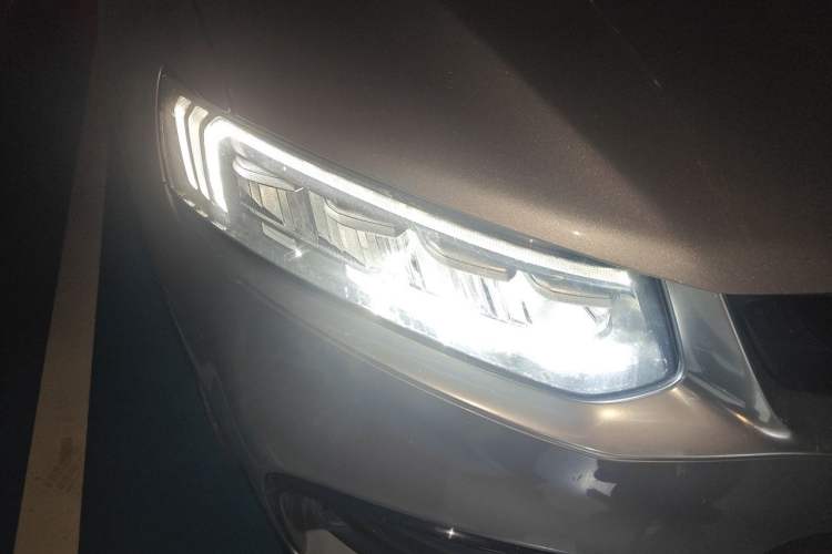 Used Geely Auto Monjaro 2019 300T YAOXINGZHE Right Front Headlight