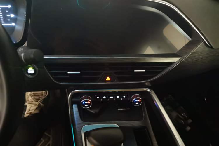 Used Geely Auto Monjaro 2019 350T YAOXINGZHE Audio And AC Panel