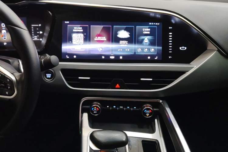 Used Geely Auto Monjaro 2019 300T YAOXINGZHE Audio And AC Panel