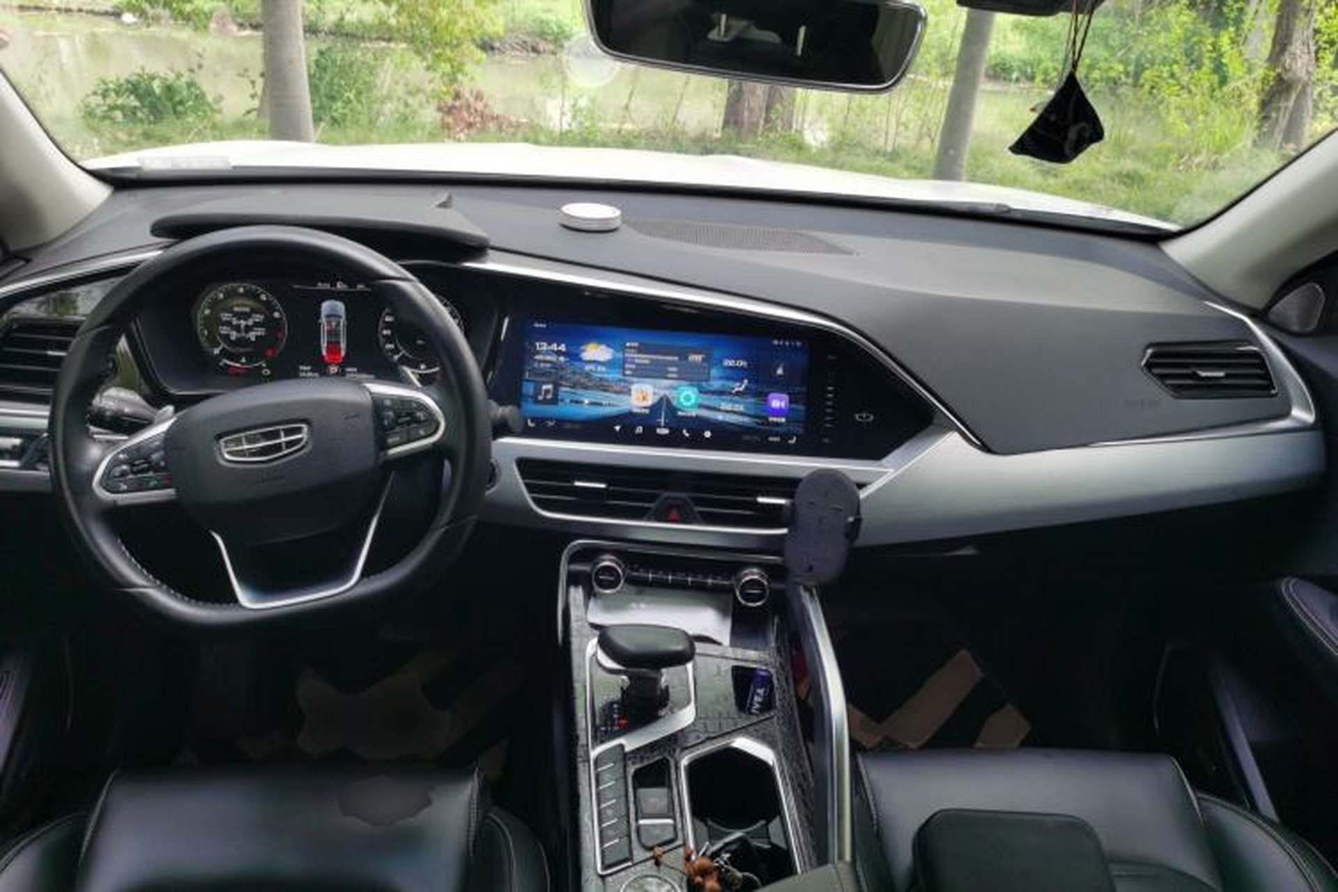 Used Geely Auto Monjaro 2019 300T YAOXINGZHE Center Console