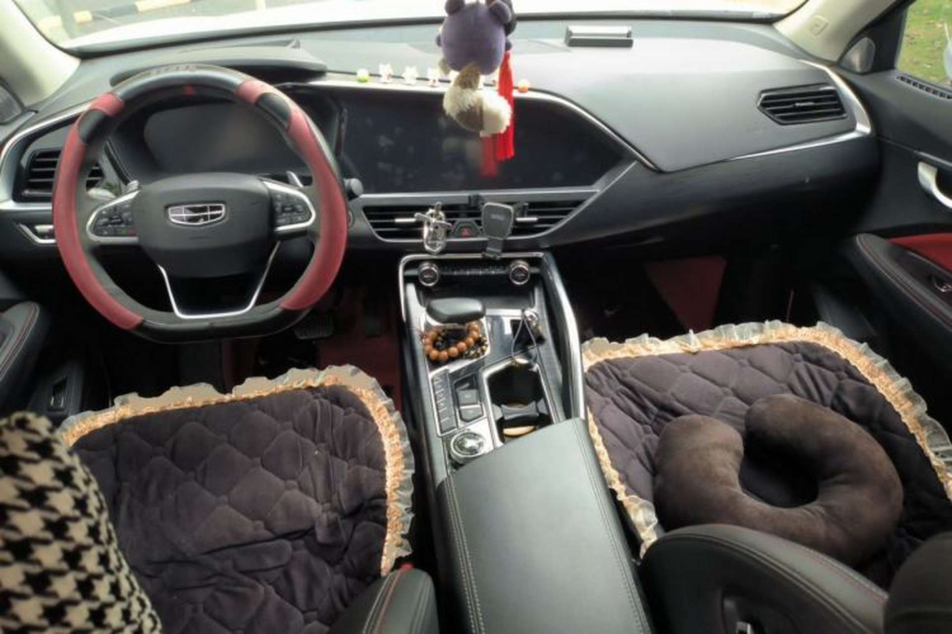 Used Geely Auto Monjaro 2019 350T Yuxingzhe Center Console