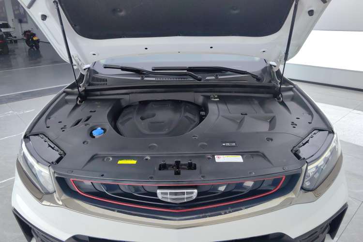 Used Geely Auto Monjaro 2019 Facelift 350T YAOXINGZHE Engine Bay