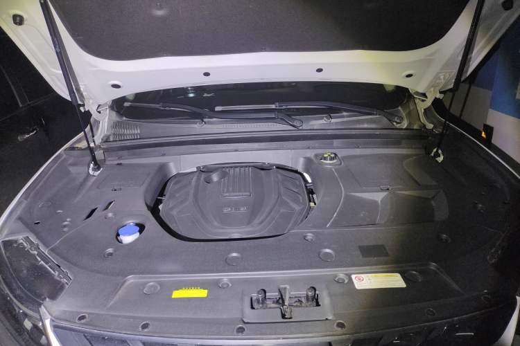 Used Geely Auto Monjaro 2019 300T YAOXINGZHE Engine Bay