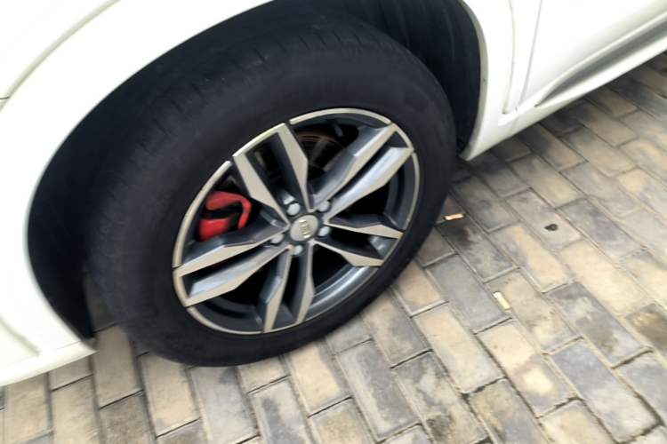 Used Geely Auto Monjaro 2019 Facelift 350T YAOXINGZHE Left Front Wheel Hub