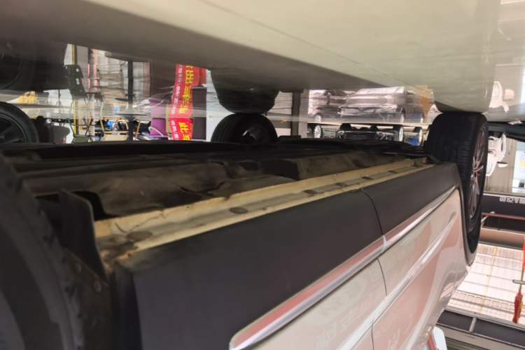 Used Geely Auto Monjaro 2019 300T YAOXINGZHE Left Side Sill