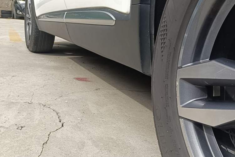 Used Geely Auto Monjaro 2019 300T YAOXINGZHE Left Side Sill