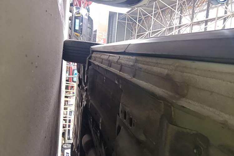 Used Geely Auto Monjaro 2019 300T Explorer Left Side Sill