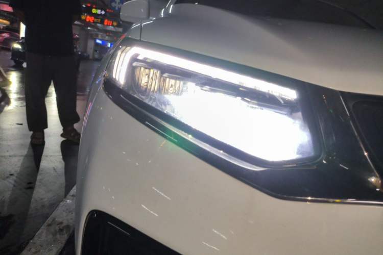 Used Geely Auto Monjaro 2019 350T YAOXINGZHE Right Front Headlight