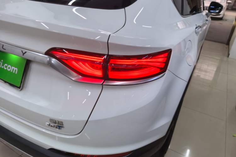 Used Geely Auto Monjaro 2019 300T YAOXINGZHE Right Rear Taillight