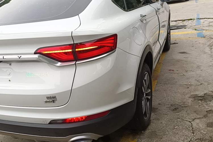 Used Geely Auto Monjaro 2019 300T YAOXINGZHE Right Rear Taillight