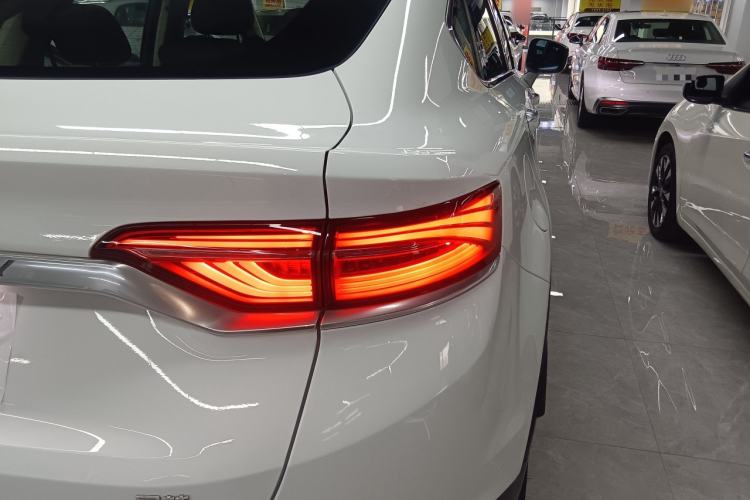 Used Geely Auto Monjaro 2019 300T YAOXINGZHE Right Rear Taillight