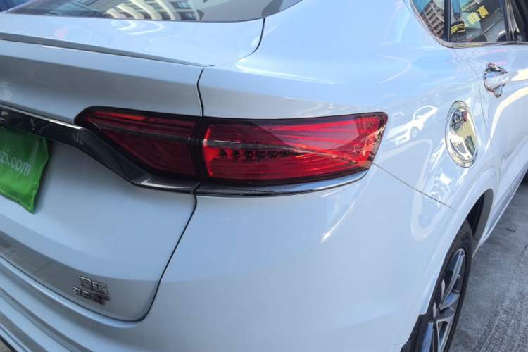 Used Geely Auto Monjaro 2019 350T YAOXINGZHE Right Rear Taillight