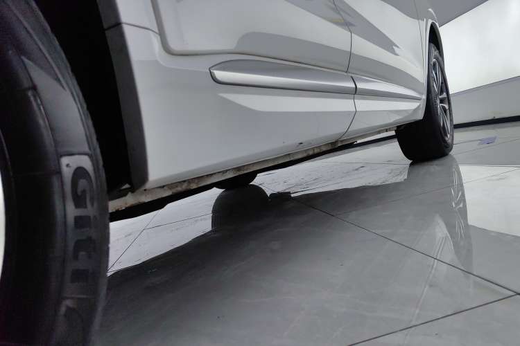 Used Geely Auto Monjaro 2019 Facelift 350T YAOXINGZHE Right Side Sill
