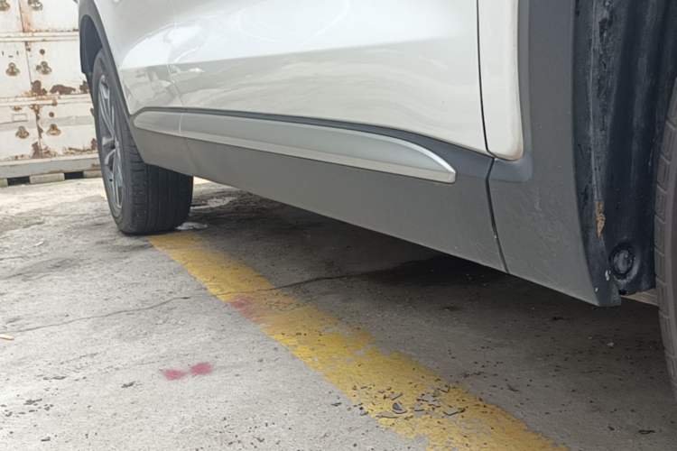 Used Geely Auto Monjaro 2019 300T YAOXINGZHE Right Side Sill