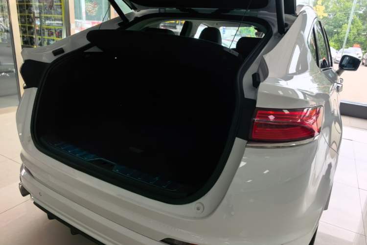 Used Geely Auto Monjaro 2019 350T YAOXINGZHE Trunk