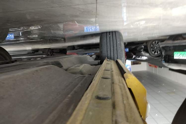 Used Geely Auto Monjaro 2019 350T YAOXINGZHE Right Side Sill