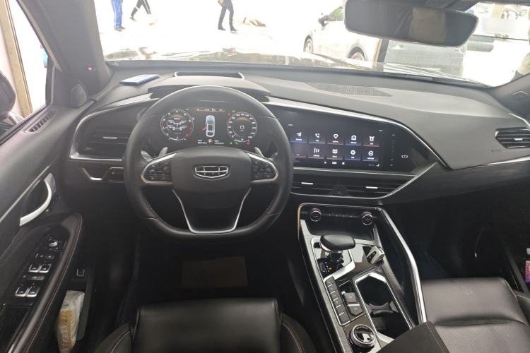 Used Geely Auto Monjaro 2020 High-Energy Edition 350T Yuxingzhe AWD Center Console