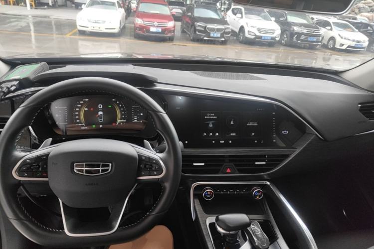 Used Geely Auto Monjaro 2020 High-Energy Edition 350T Yáoxīngzhě Center Console