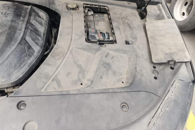 Used Geely Auto Monjaro 2020 High-Energy Edition 350T Yáoxīngzhě Engine Bay Left