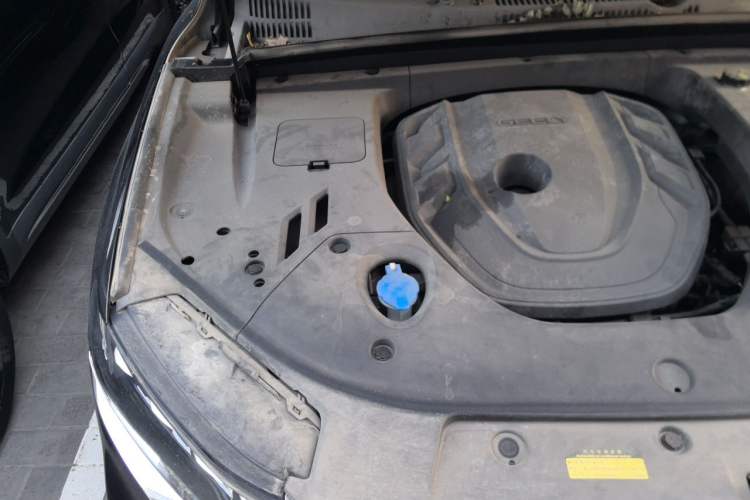 Used Geely Auto Monjaro 2020 High-Energy Edition 350T Yáoxīngzhě Engine Bay Right